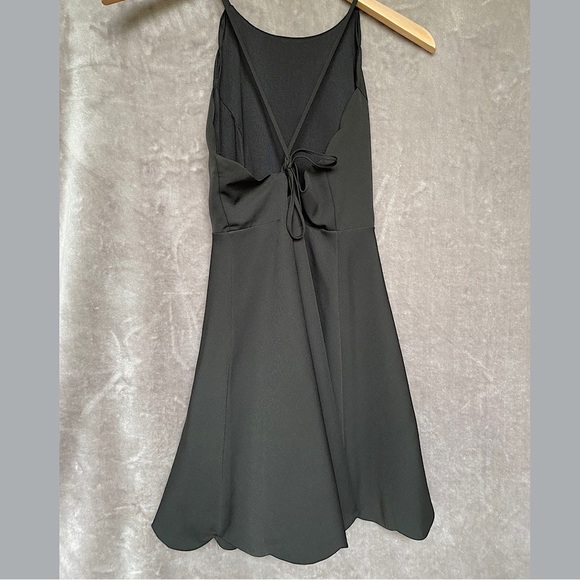 Lulus Scalloped Bodice & Hem Mini Dress, Size Women’s MED, Black - Picture 3 of 6